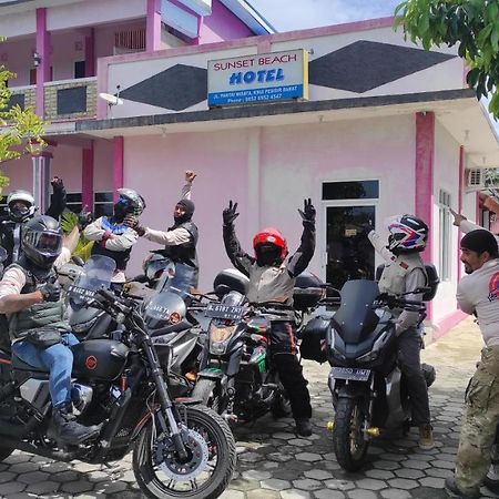 Hotel Sunset Beach Labuhan Jukung Krui Eksteriør billede